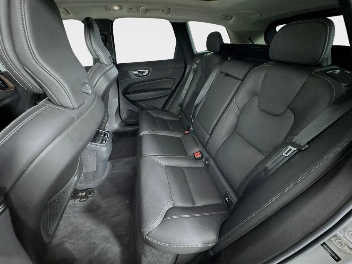 2023 Volvo - image 24