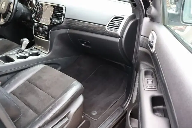 2020 Jeep Grand Cherokee Altitude photo 36