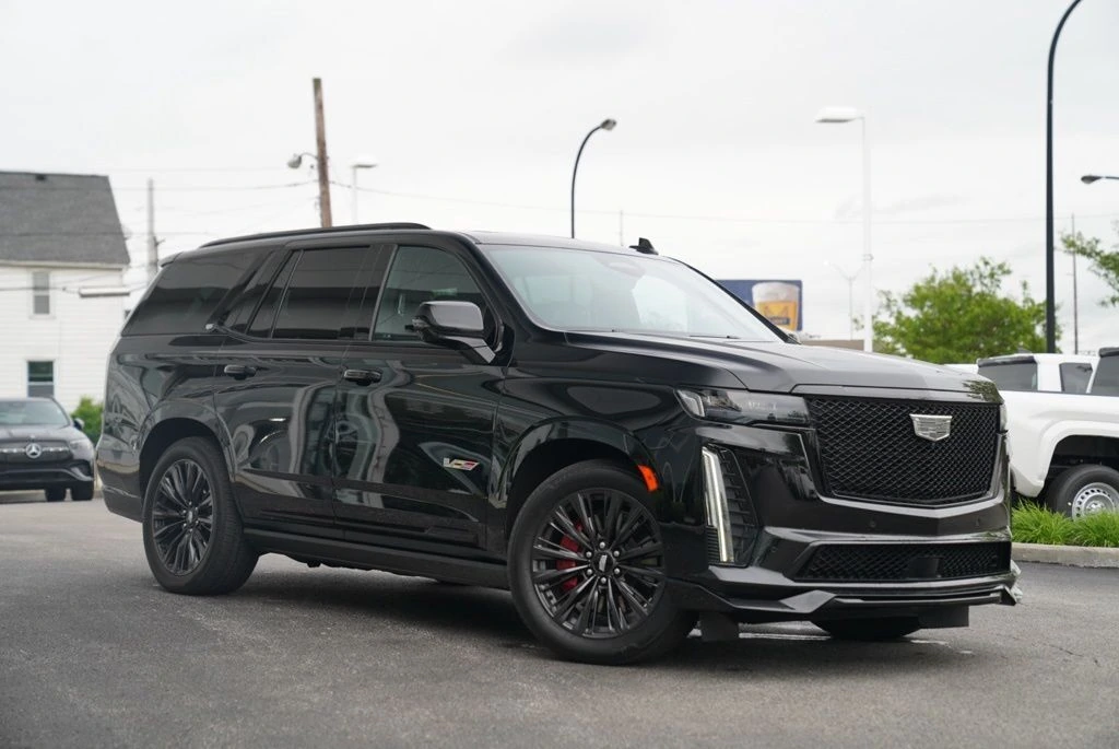 2023 Cadillac Escalade V-Series - Photo 16