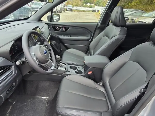 2025 Subaru Forester Limited photo 4