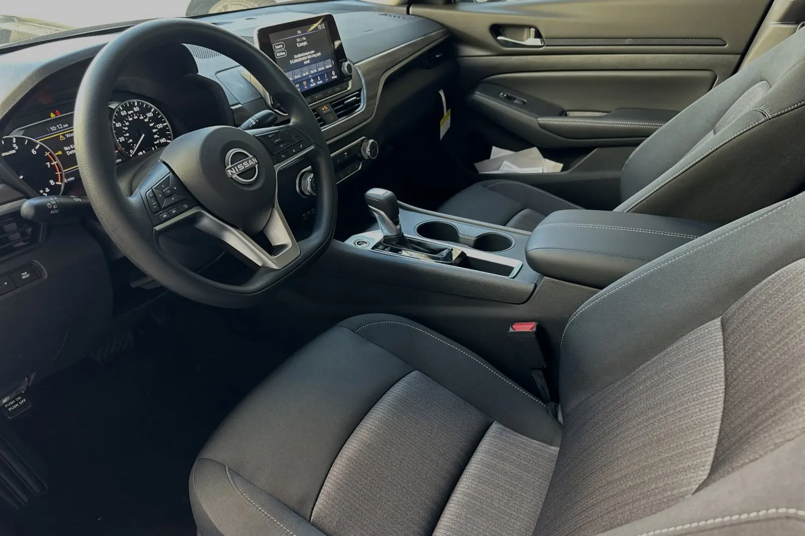 2025 Nissan Altima 2.5 SV photo 5