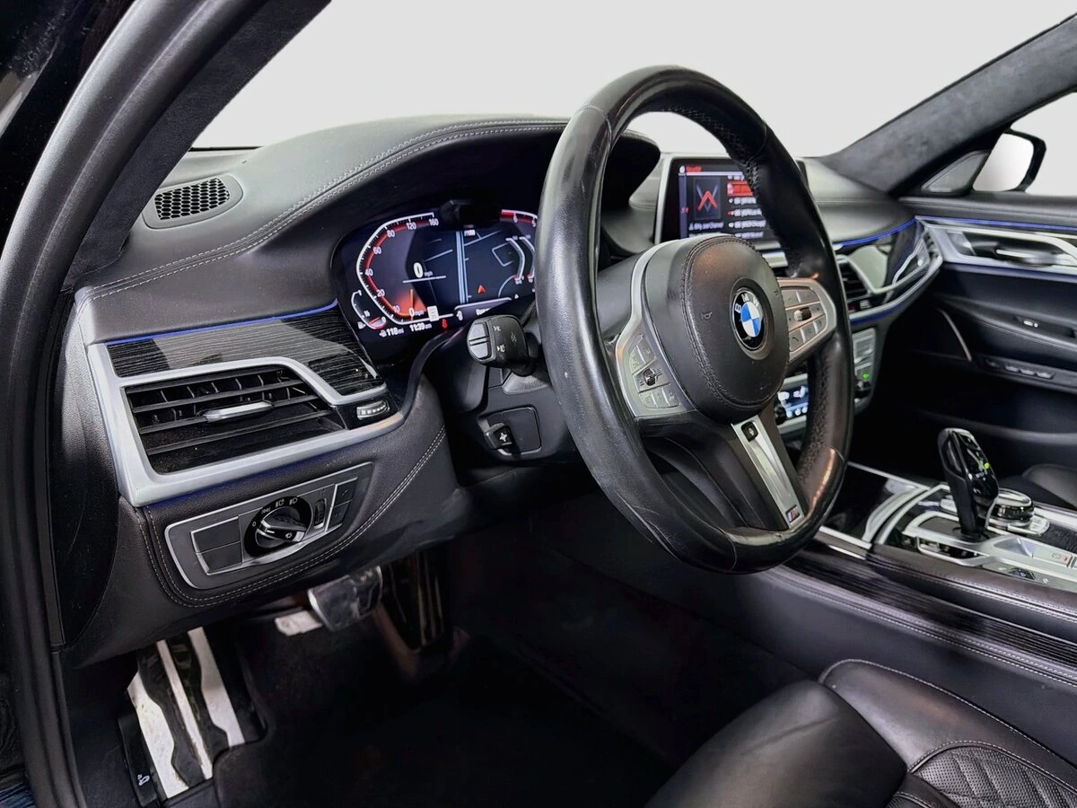 2020 BMW 7 Series 750i - Photo 10