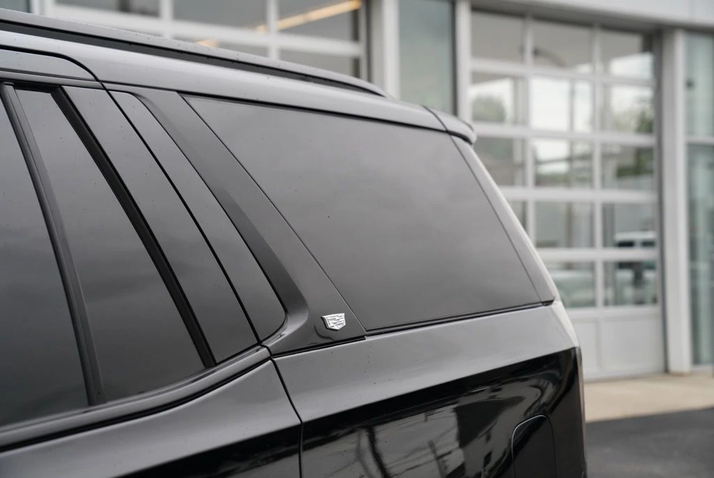 2023 Cadillac Escalade V-Series - Photo 7