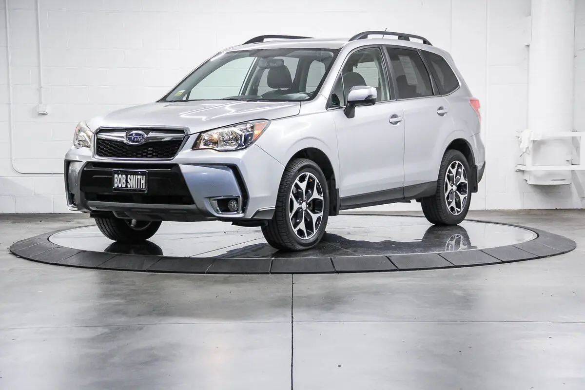 2014 Subaru Forester 2.0XT Touring photo 3
