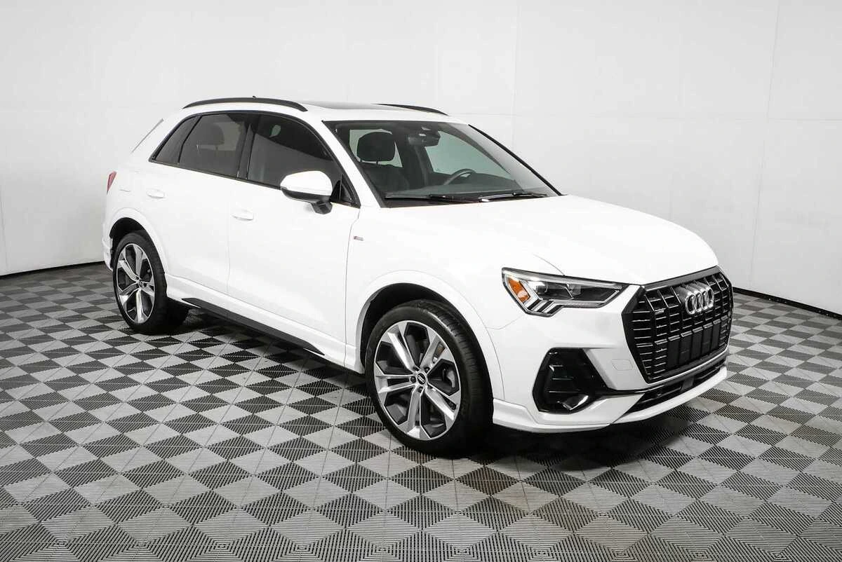 2022 Audi Q3 45 TFSI S Line Premium Plus quattro's photo