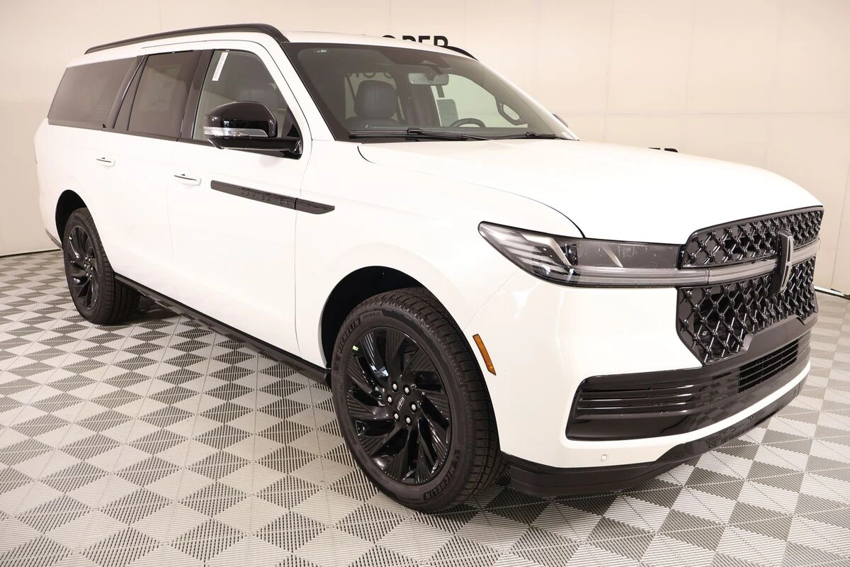 2027 Lincoln Navigator L