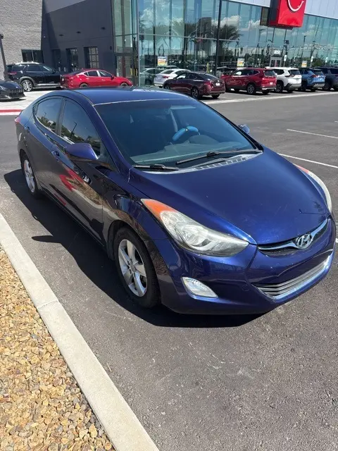 2013 Hyundai Elantra GLS photo 2