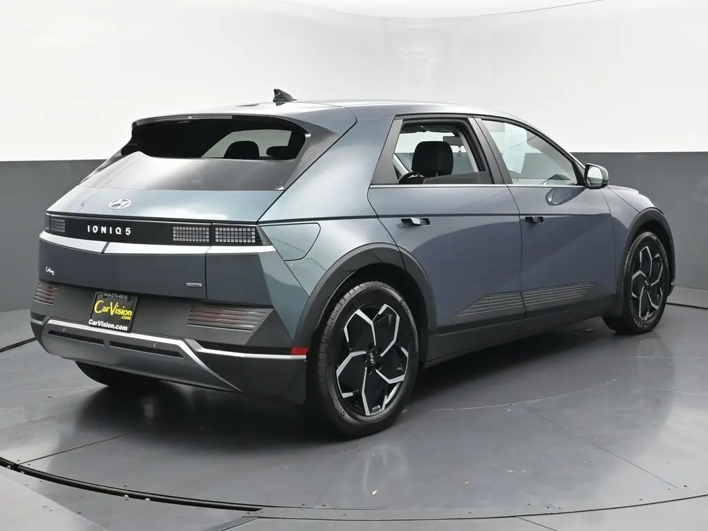 2024 Hyundai Ioniq 5 SEL photo 3