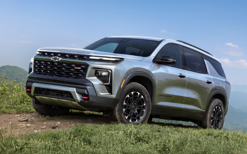 Can the 2027 Chevrolet Traverse Tow and Carry Enough for Temperance, MI Families?