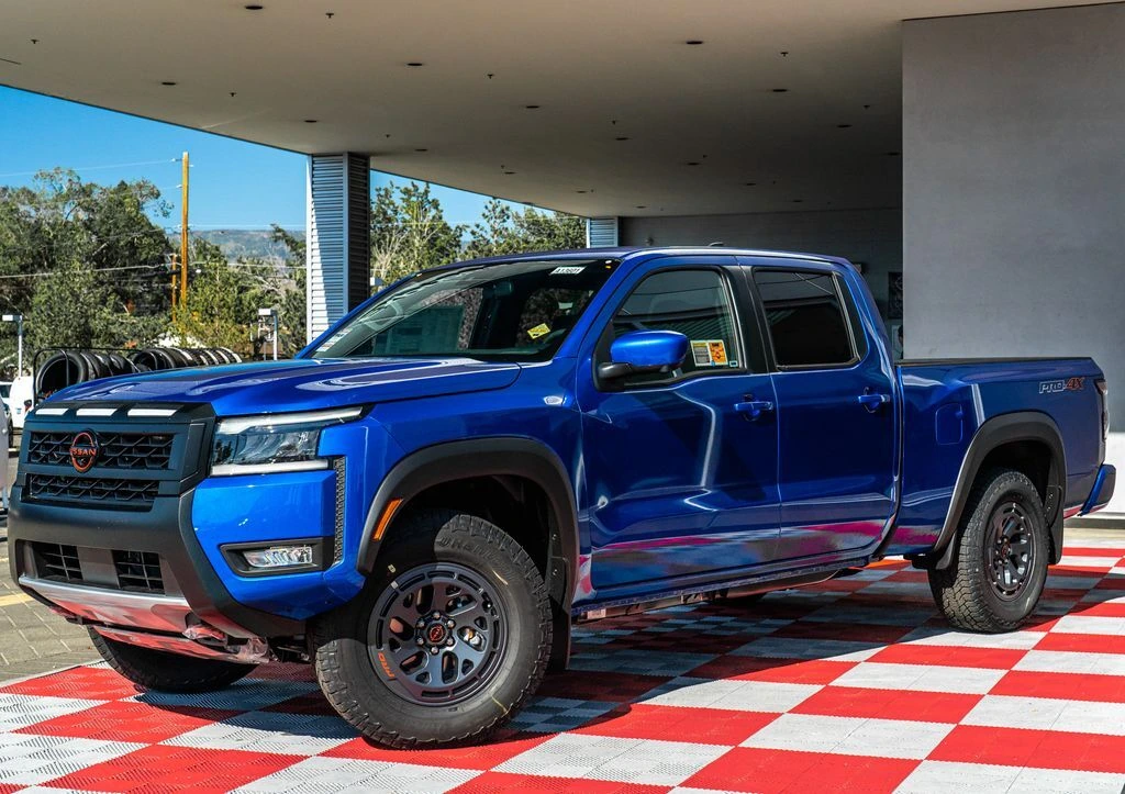 2026 Nissan Frontier PRO-4X Crew Cab 4X4 LWB's photo