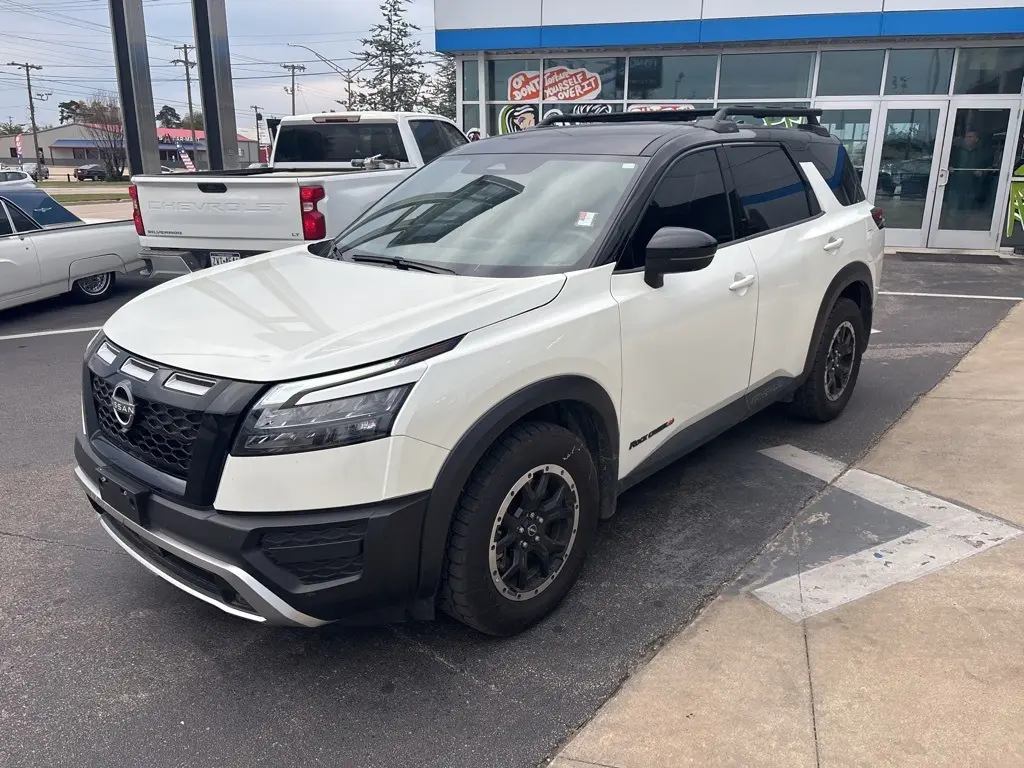 2024 Nissan Pathfinder Rock Creek photo 2