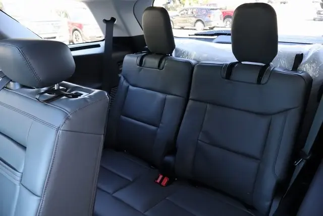 2025 Ford Explorer photo 13
