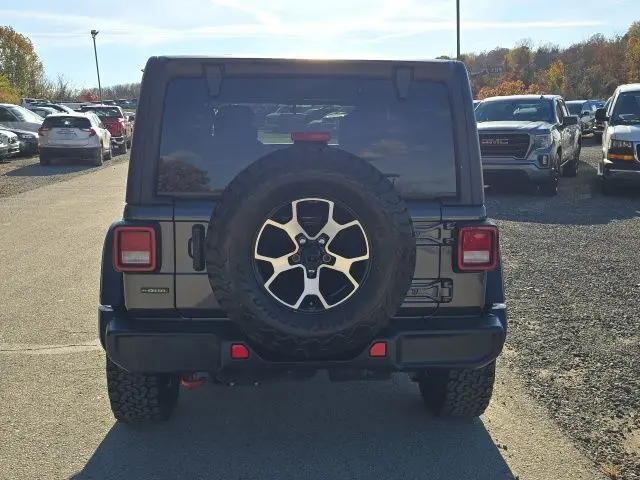 2021 Jeep Wrangler Unlimited Rubicon photo 3