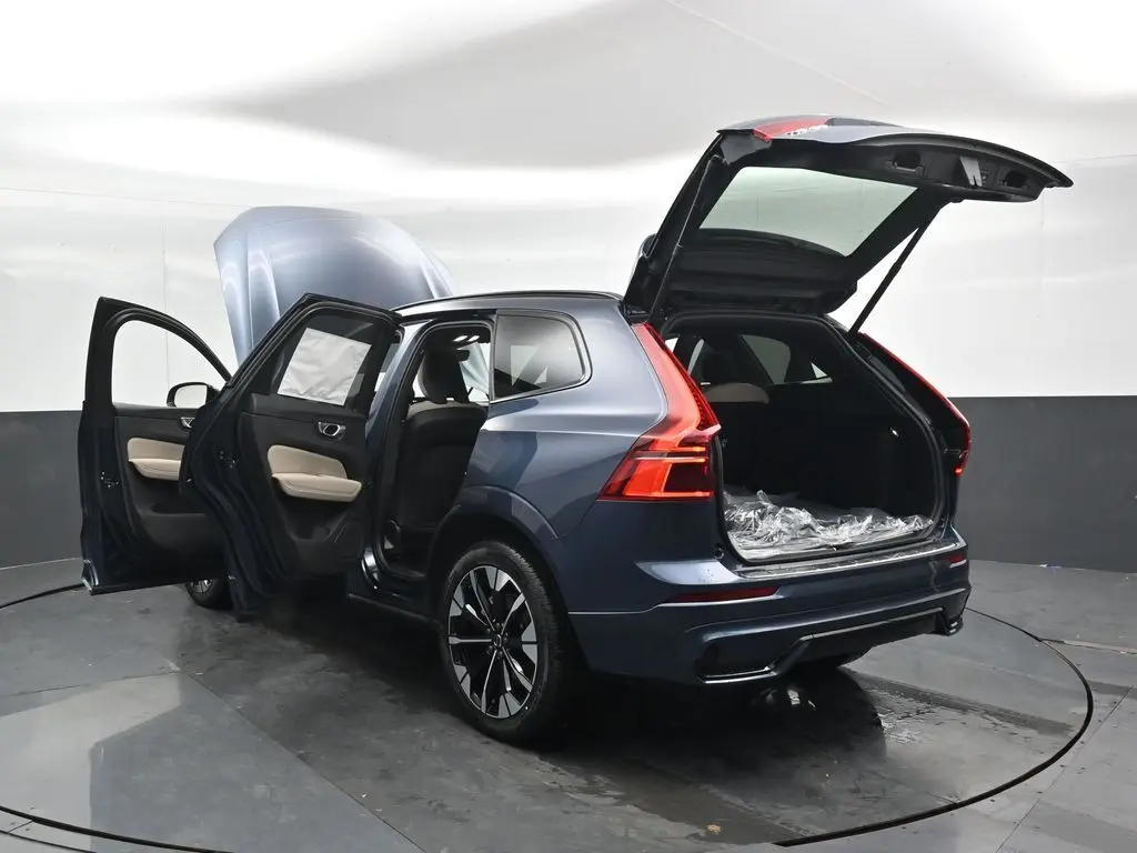 2026 Volvo - image 47