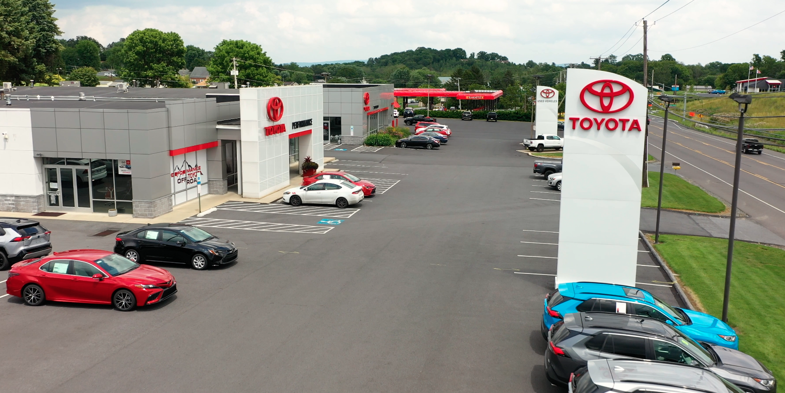 Performance Toyota dealership serving Hamburg PA