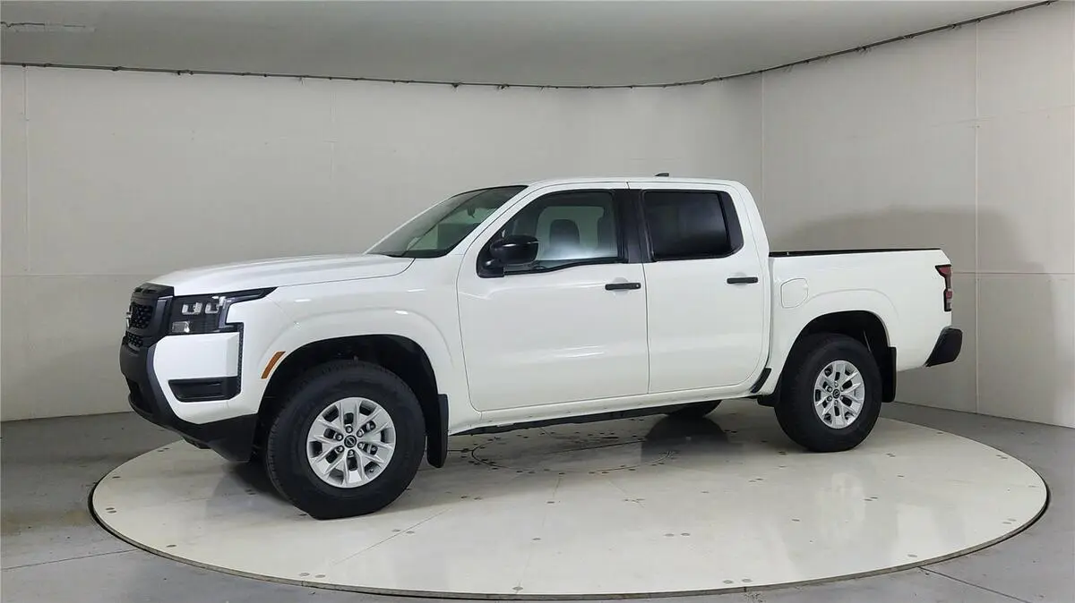 2026 Nissan Frontier S photo 3