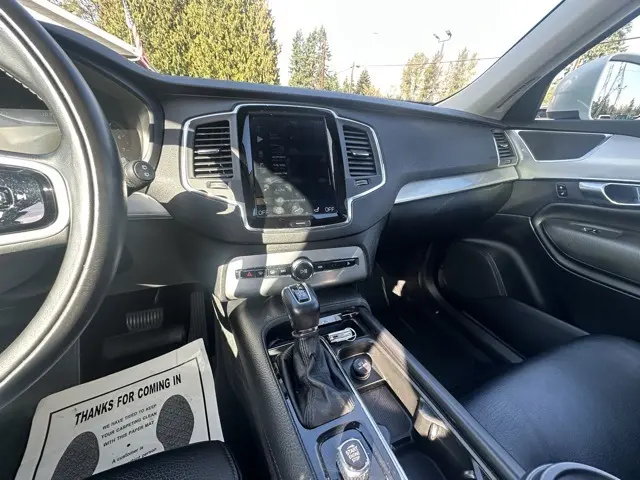 2018 Volvo XC90 T6 AWD Momentum photo 23