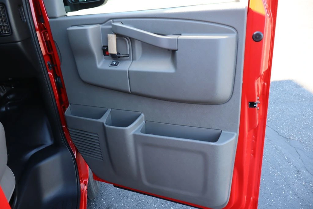 2026 Chevrolet Express Cargo Work Van - Photo 23