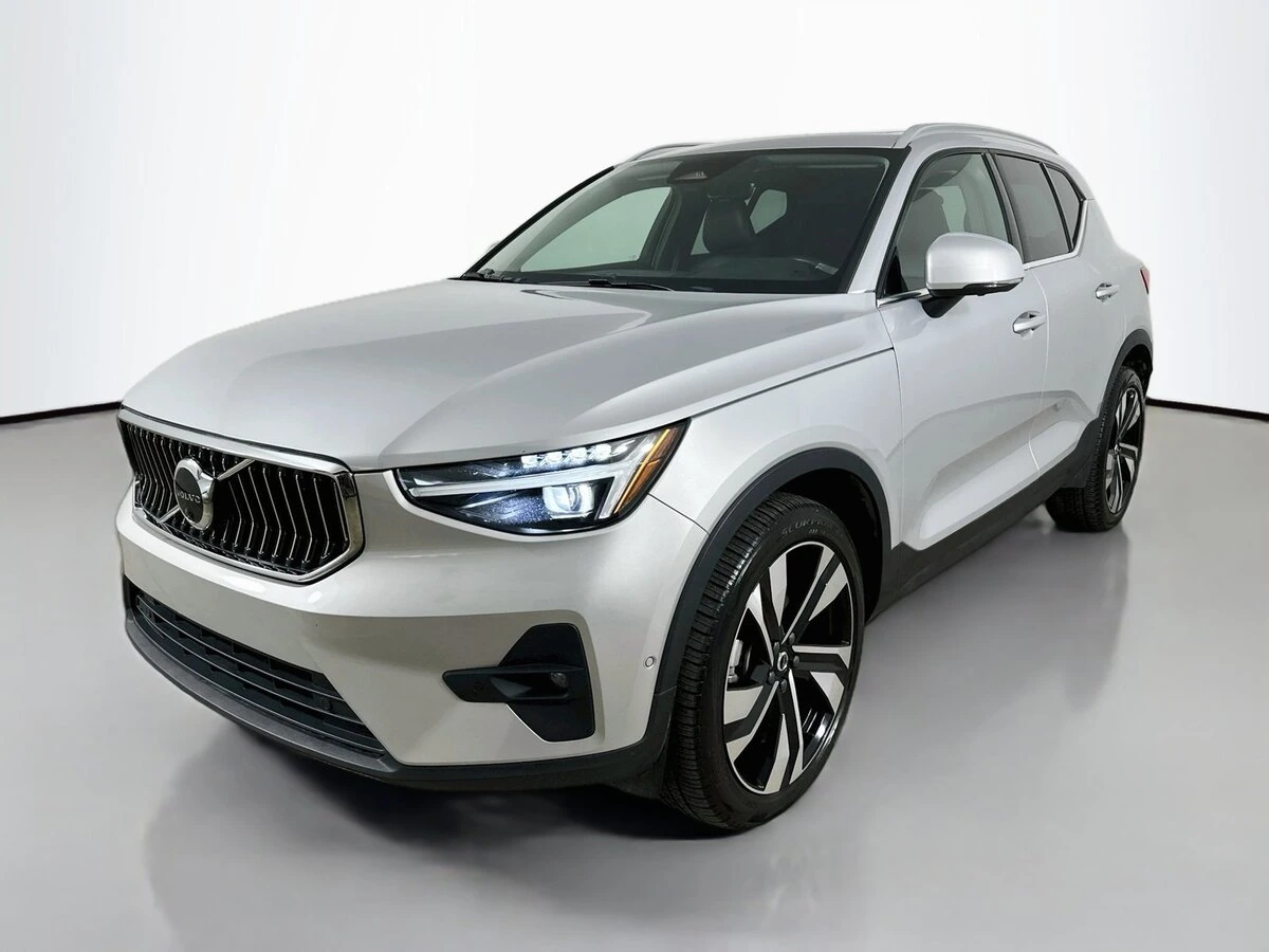 2023 Volvo XC40