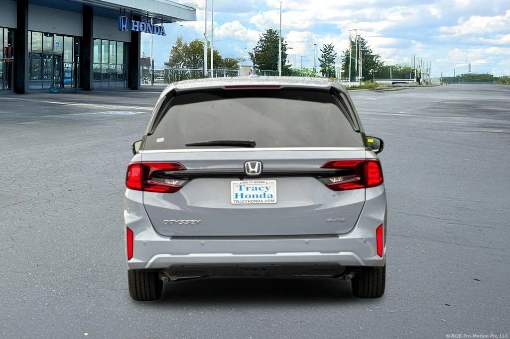 2026 Honda Odyssey Elite - Photo 8