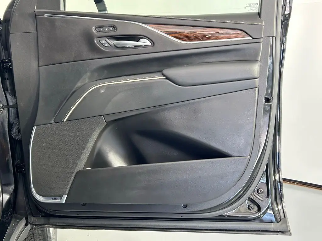 2022 Cadillac Escalade ESV Premium Luxury photo 6
