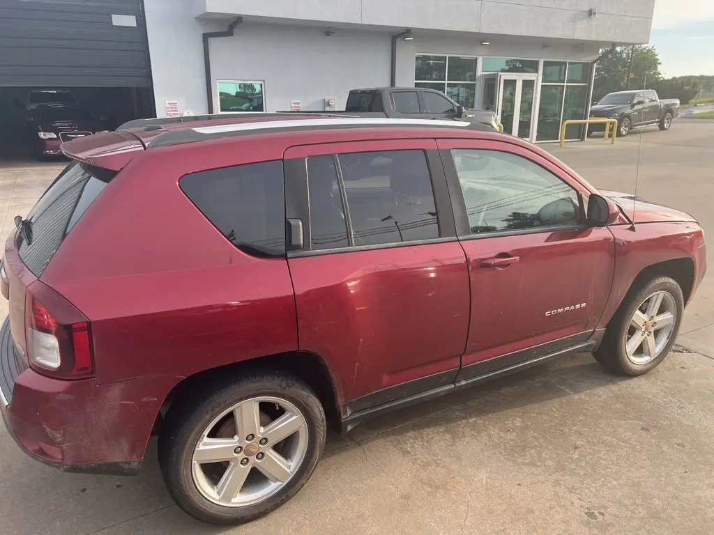 Used 2014 Jeep Compass Latitude with VIN 1C4NJCEA4ED671600 for sale in Bartlesville, OK
