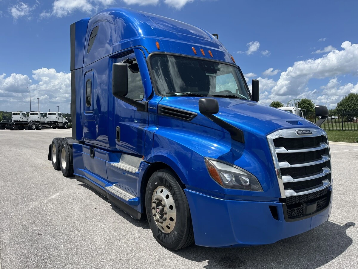 2022 Freightliner Cascadia