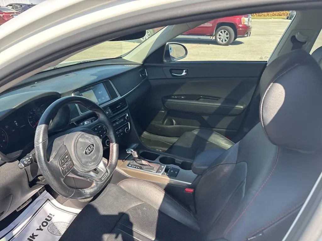 2017 Kia Optima SX Turbo photo 10