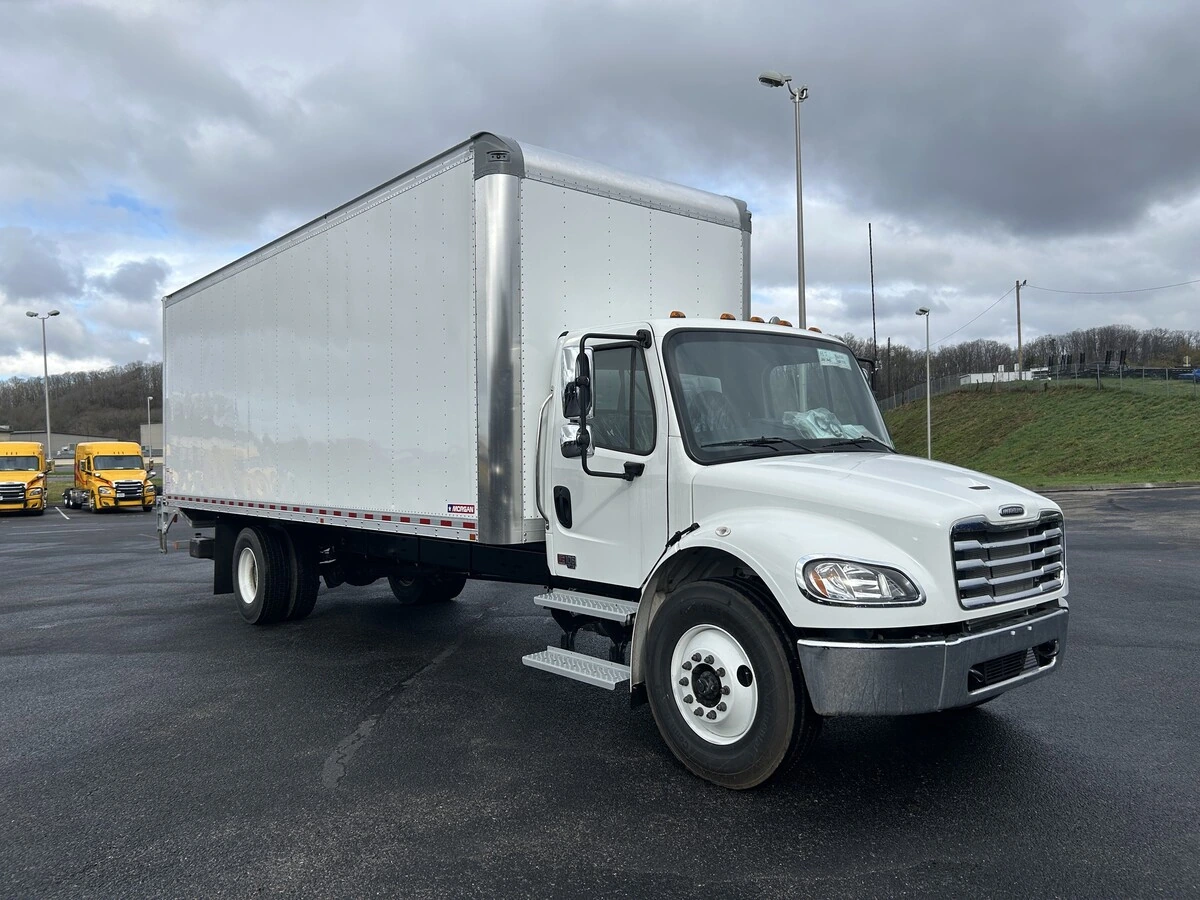 2026 Freightliner M2 106 — photo 7