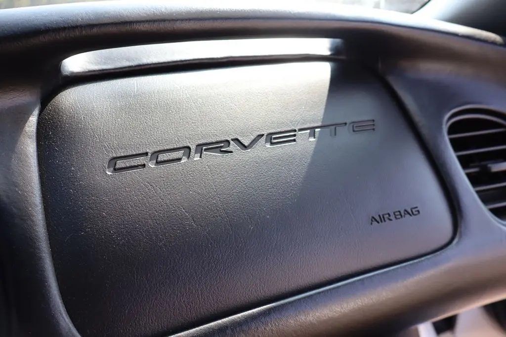 2002 Chevrolet Corvette Base photo 36