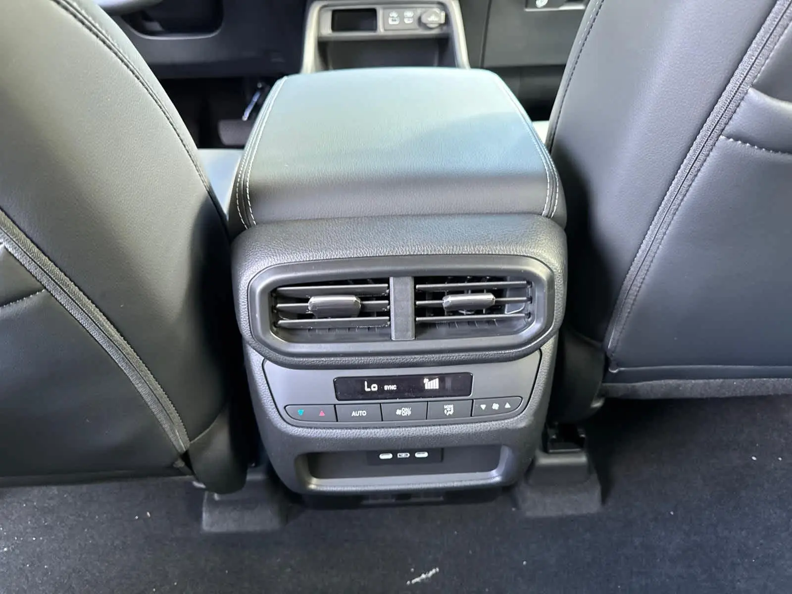 2025 Honda Pilot Touring photo 29