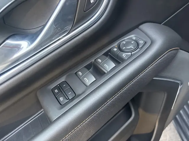 2023 Gmc Yukon XL AT4 photo 23
