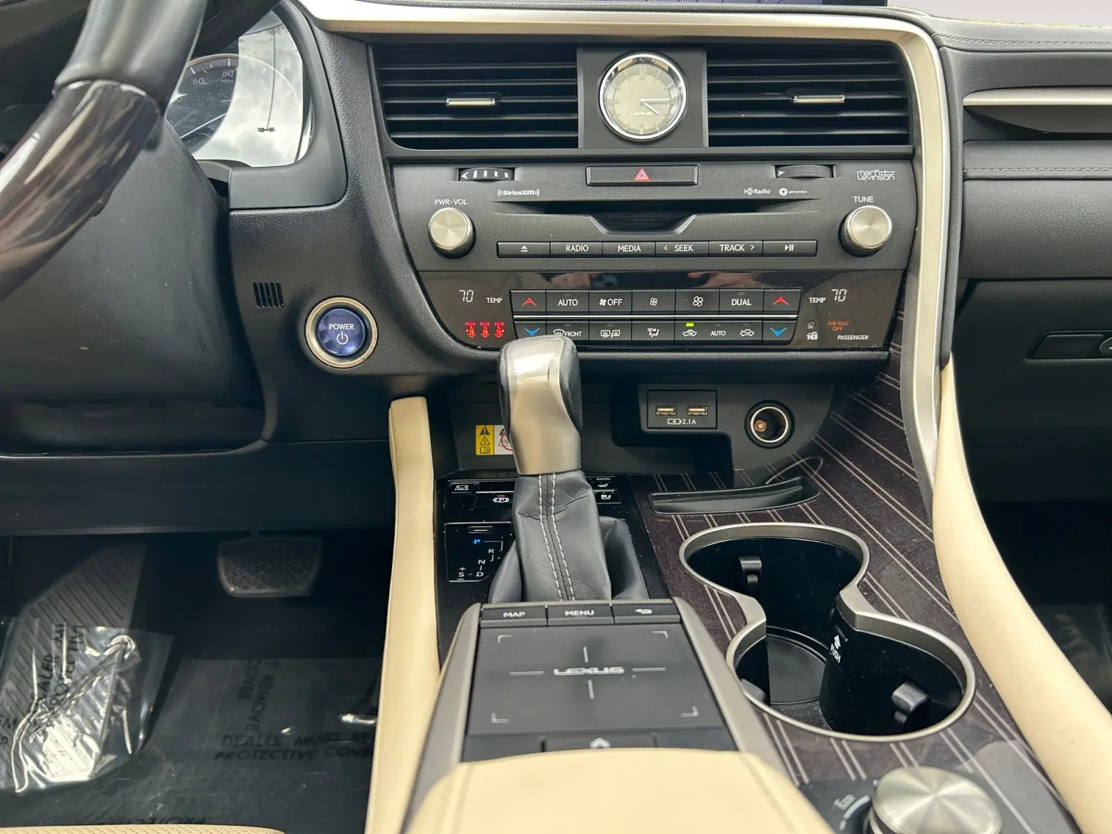 2022 Lexus RX 450h AWD Luxury photo 11