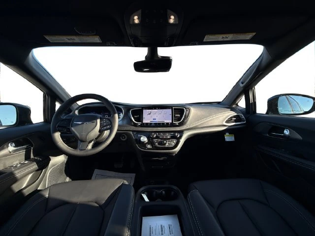 2026 Chrysler Pacifica Select - Photo 21