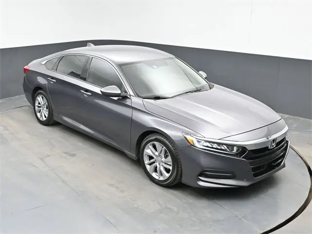 2018 Honda Accord LX photo 9