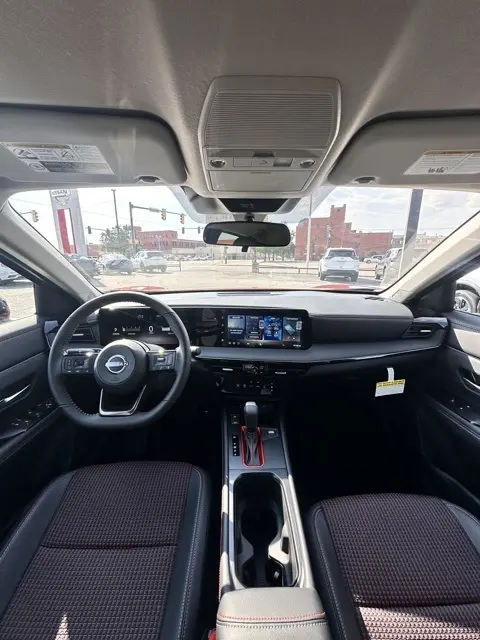 2026 Nissan Kicks SR photo 29