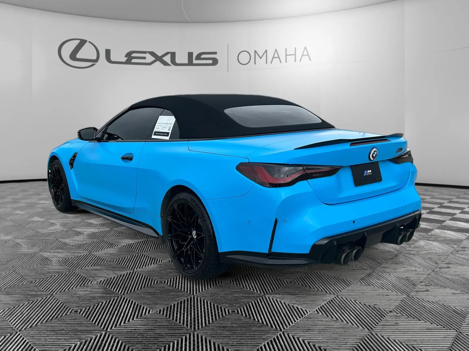 2023 Bmw M4 Competition xDrive Convertible photo 3