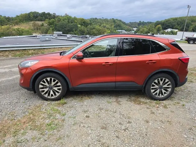 2020 Ford Escape Titanium photo 2
