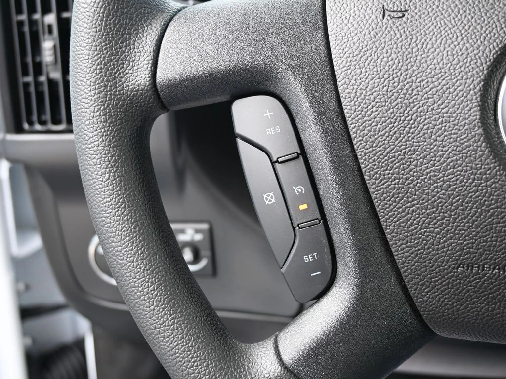 2025 GMC Savana Cargo Work Van - Photo 23