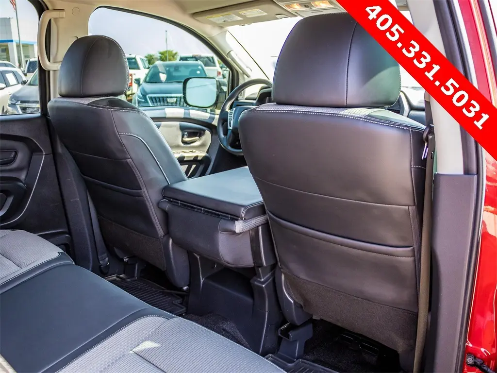 2021 Nissan Titan S photo 13