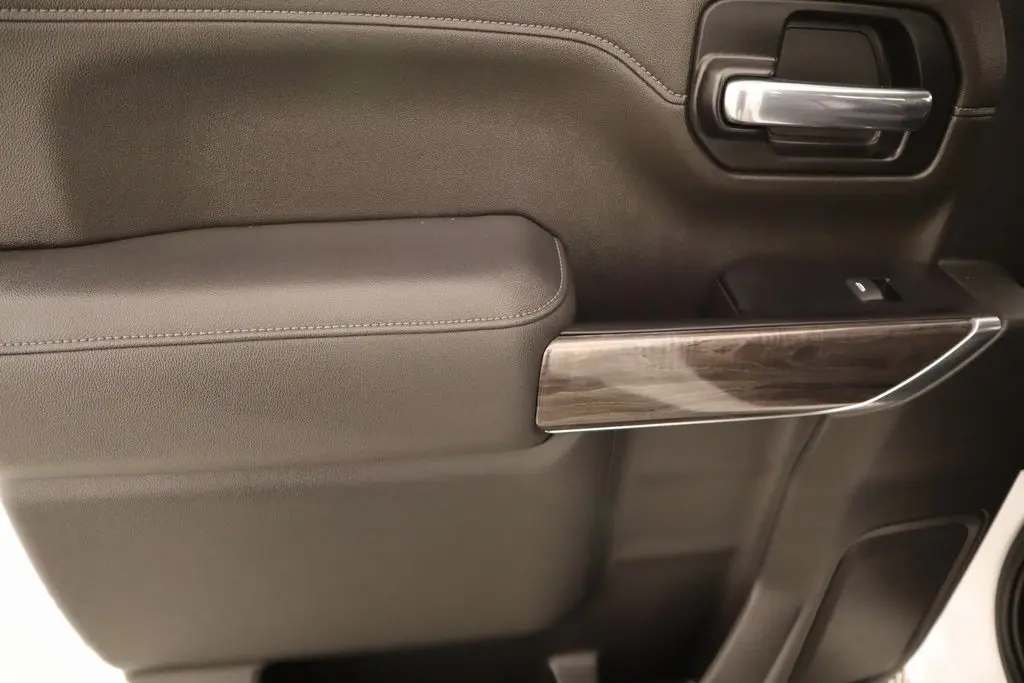 2021 Chevrolet Silverado 1500 LTZ photo 16