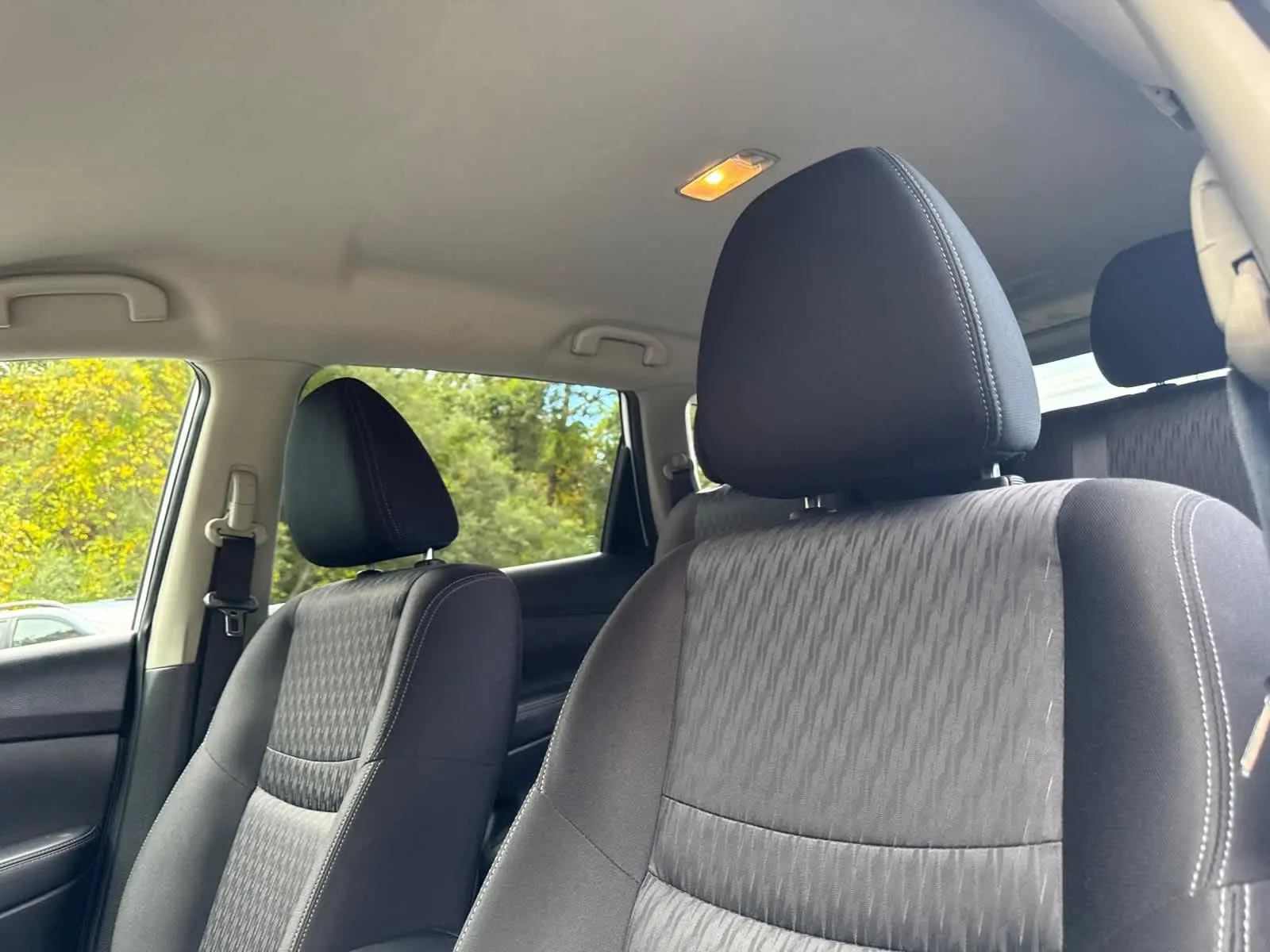 2020 Nissan Rogue S photo 14
