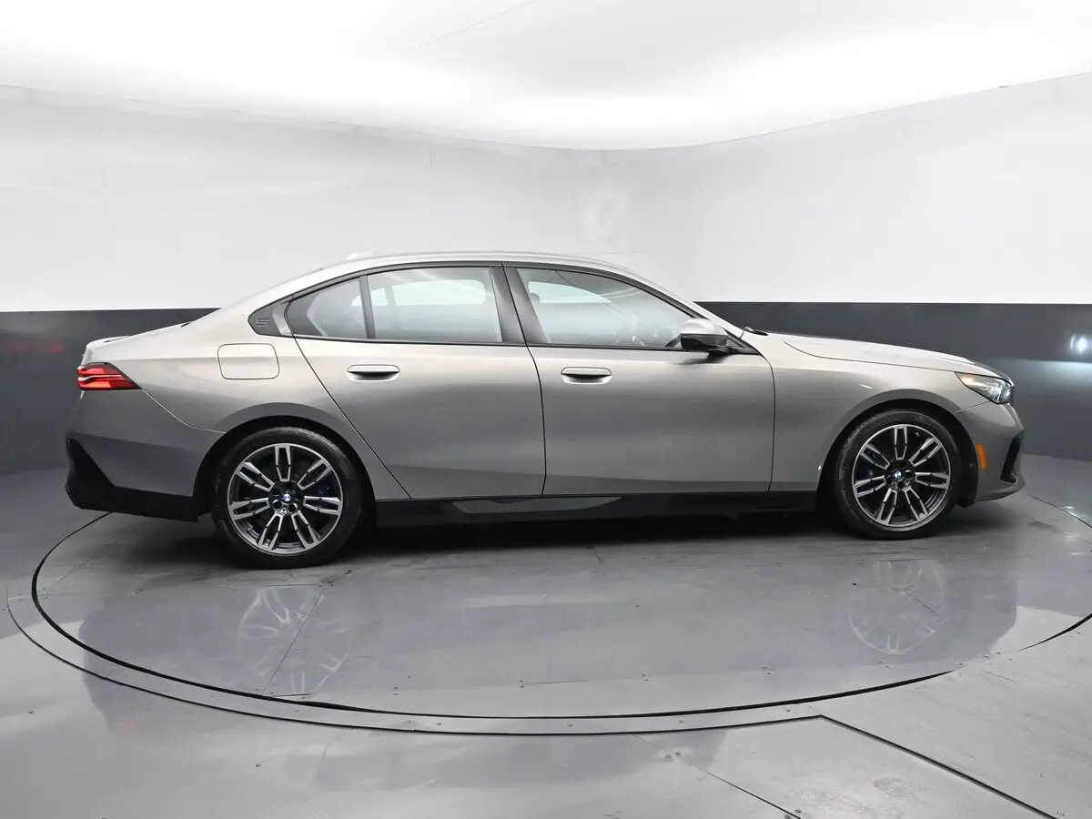 2024 Bmw 530i xDrive photo 3