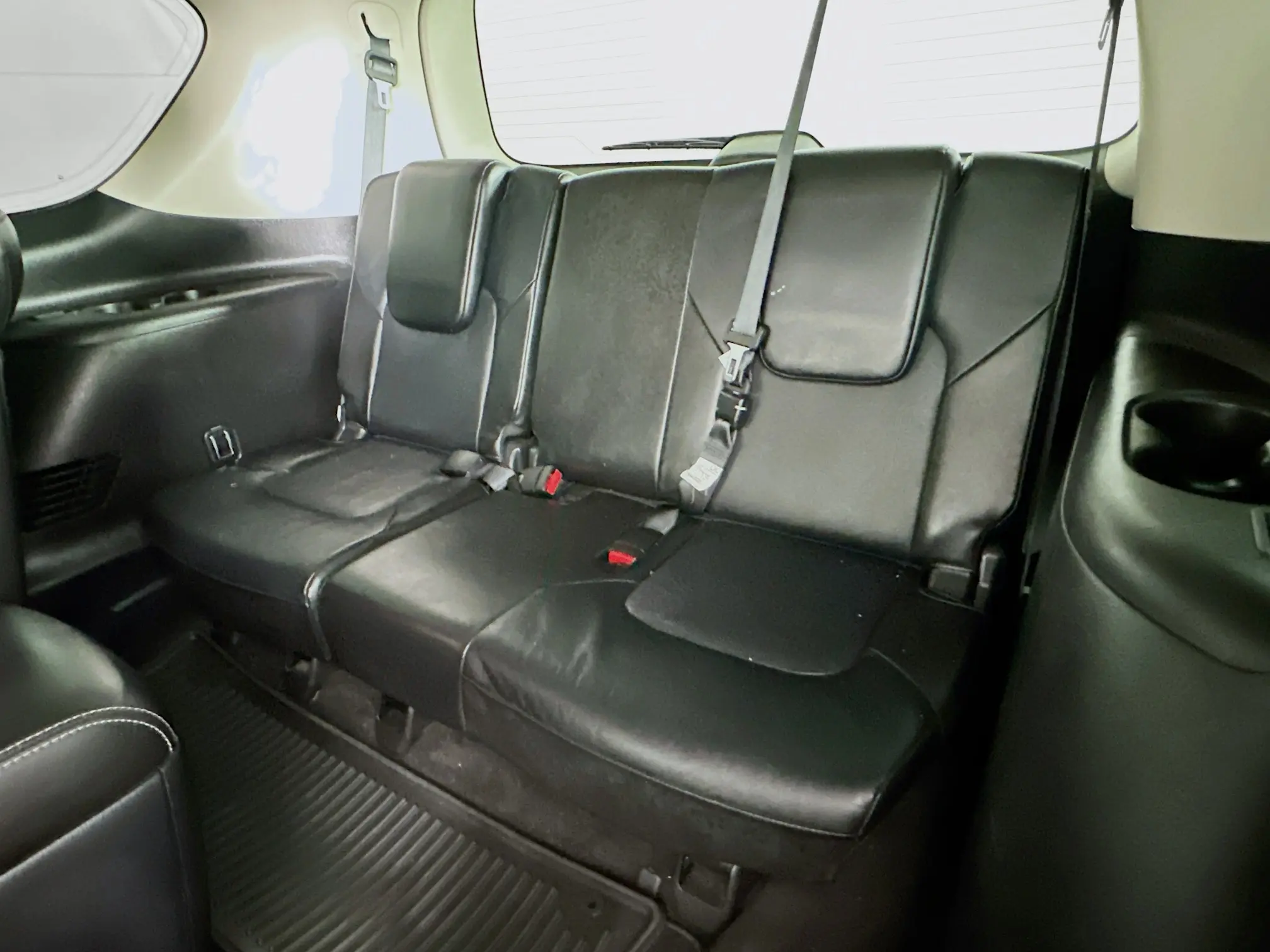 2020 Nissan Armada Platinum photo 15