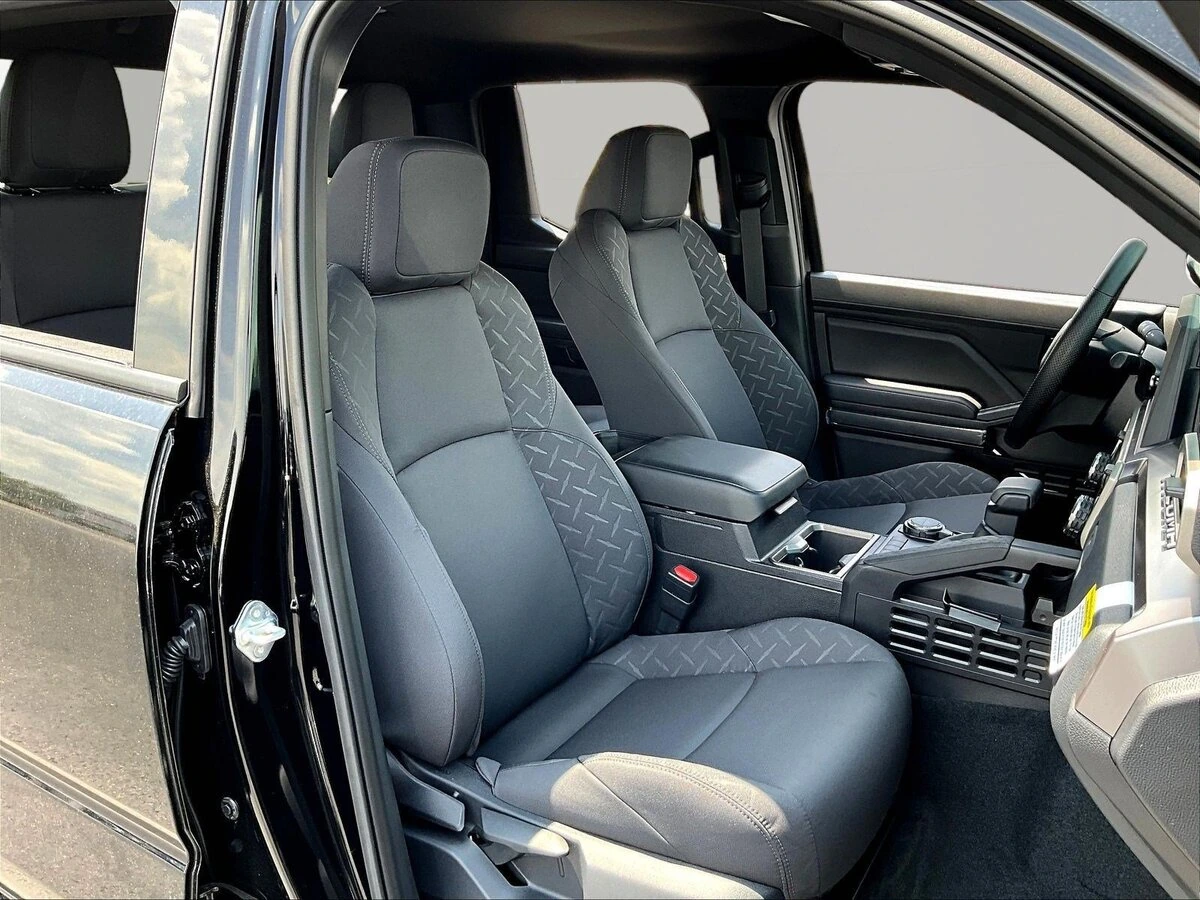 2026 Toyota Tacoma SR5 - Photo 18