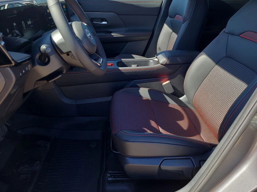 2026 Nissan KICKS SR - Photo 13