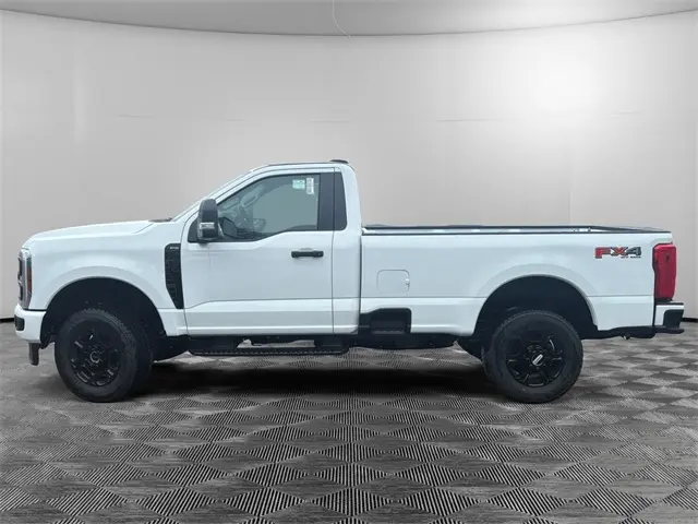 2026 Ford F-350 photo 2