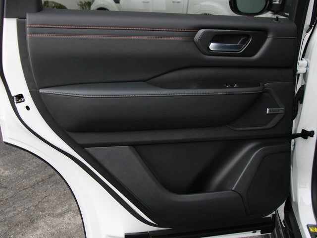 2026 Nissan Armada PRO-4X - Photo 26