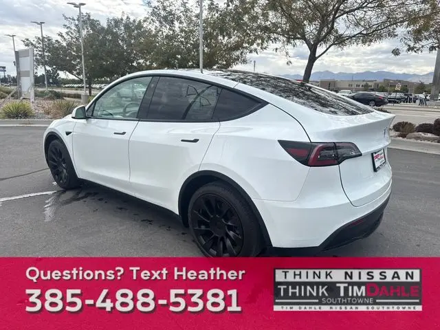 2022 Tesla Model Y Long Range photo 3