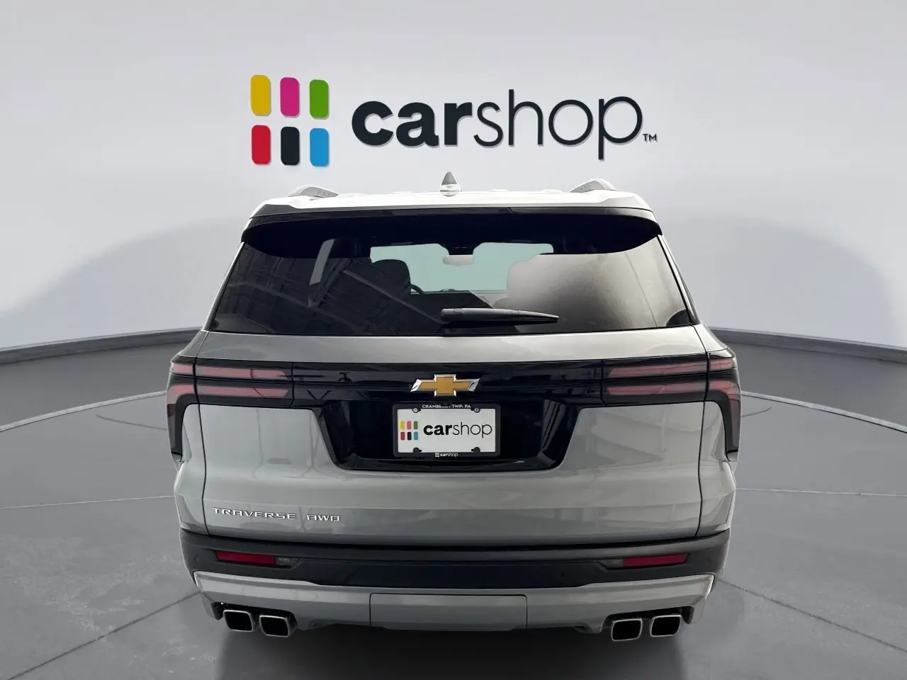 2025 Chevrolet Traverse photo 3
